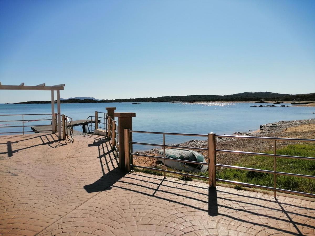 Aria Di Vacanza - Molara Loiri Porto San Paolo Ngoại thất bức ảnh