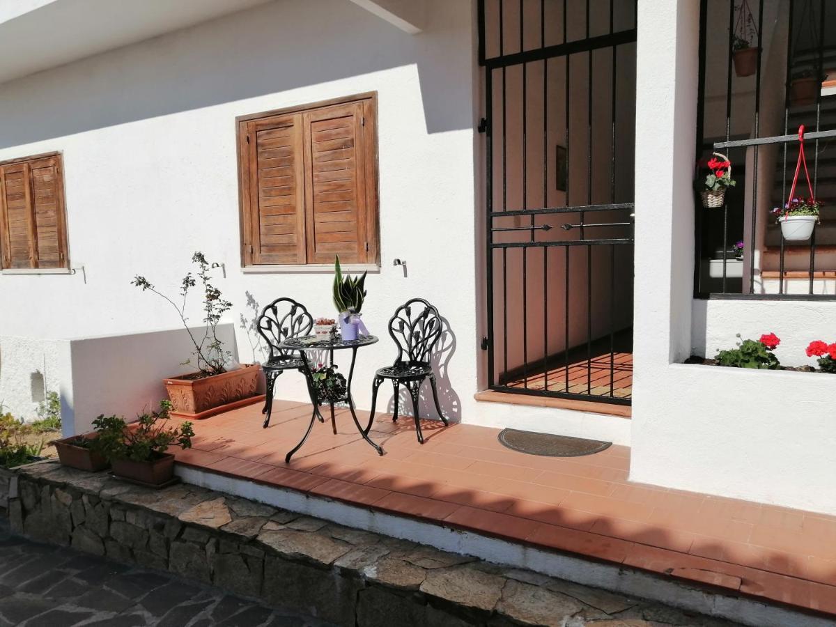 Aria Di Vacanza - Molara Loiri Porto San Paolo Ngoại thất bức ảnh